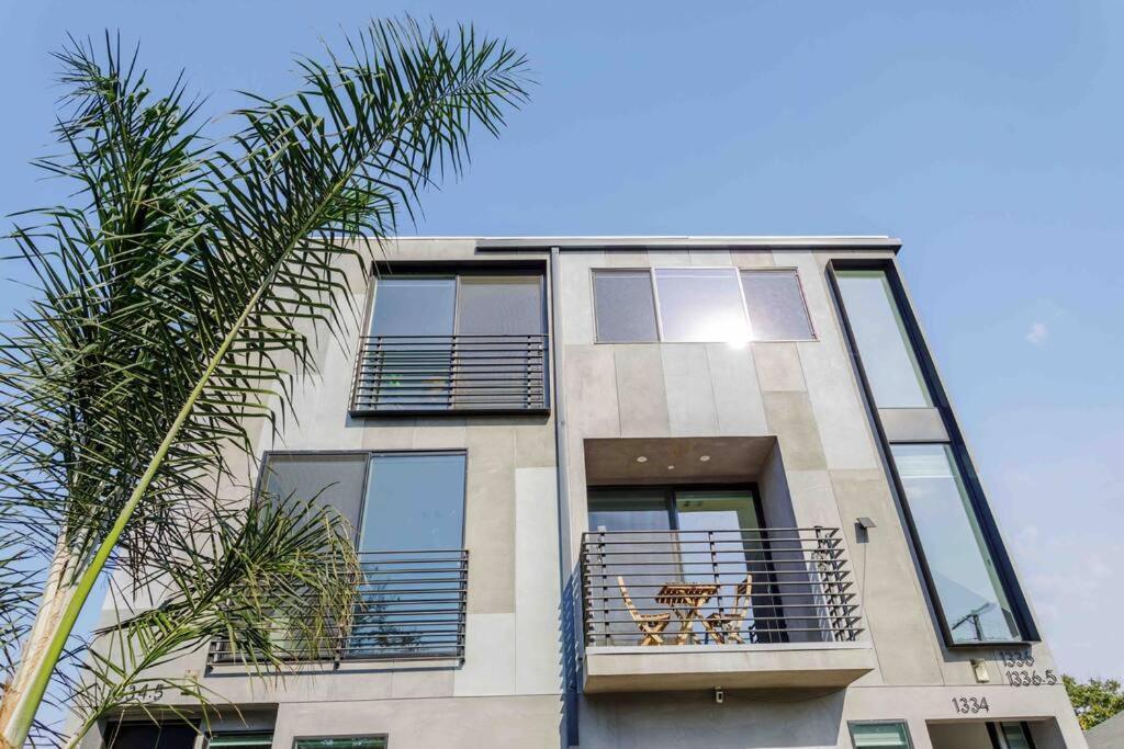 Villa Stunning Hollywood Townhouse With Sunny Views Los Ángeles Exterior foto